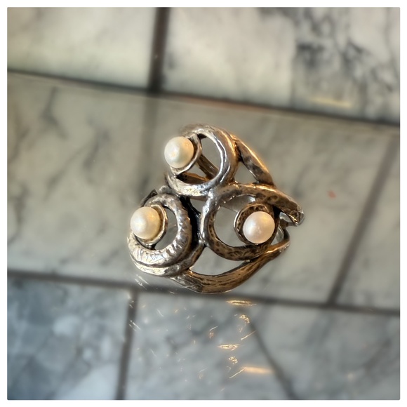 Sterling Silver & Pearl Cluster Ring - Picture 1 of 2